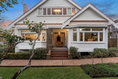 /international/nz/249-campbell-road-greenlane-auckland-city-380066172175/