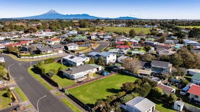 /international/nz/5-pleiades-street-waitara-new-plymouth-380066115595/