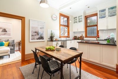 /international/nz/64-glenmore-street-northland-wellington-city-380066094194/