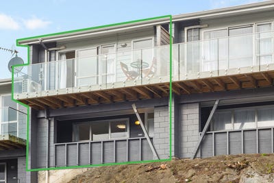 /international/nz/124-redwood-avenue-tawa-wellington-city-380066168507/