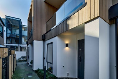 /international/nz/92-cambridge-terrace-waterloo-lower-hutt-city-380066175900/