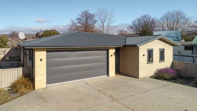 /international/nz/cromwell-central-otago-lakes-district-380066166605/