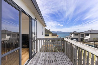 /international/nz/10-bennett-grove-newlands-wellington-city-380066120208/