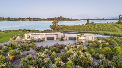 /international/nz/46-cardno-way-mahana-tasman-380066094914/