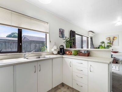 /international/nz/50-james-street-glenholme-rotorua-380066115578/