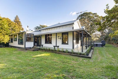 /international/nz/832-makomako-road-pahiatua-tararua-380066181276/