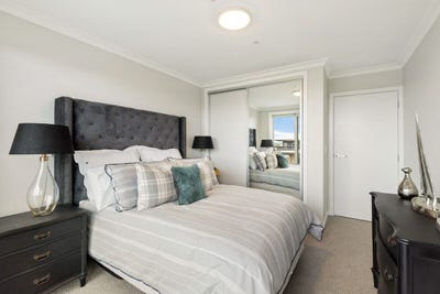 /international/nz/7-ngataringa-road-devonport-north-shore-city-380066095484/