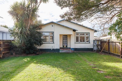 /international/nz/takaro-palmerston-north-city-380066176253/