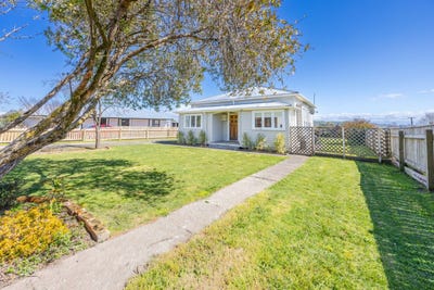 /international/nz/78-racecourse-road-waipukurau-and-surrounds-central-hawkes-bay-380066093263/
