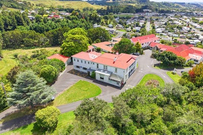 /international/nz/14-hillside-terrace-saint-johns-hill-manawatu-whanganui-380066148065/