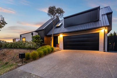 /international/nz/1a-santa-maria-avenue-mount-pleasant-christchurch-city-380066177242/