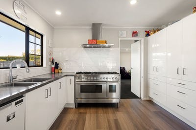 /international/nz/64-athlone-drive-cambridge-waipa-380066092570/