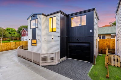 /international/nz/hillpark-manukau-city-380066121335/
