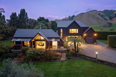 /international/nz/147-settlement-road-te-horo-kapiti-coast-380066111377/