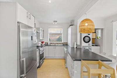 /international/nz/33-charlesworth-street-woolston-christchurch-city-380066178783/