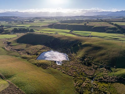 /international/nz/208-wilderness-road-te-anau-southland-380066077595/