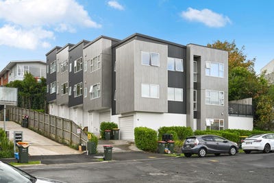 /international/nz/hillcrest-hamilton-city-380066089994/