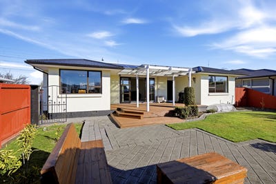 /international/nz/6-carbine-place-sockburn-christchurch-city-380066179487/
