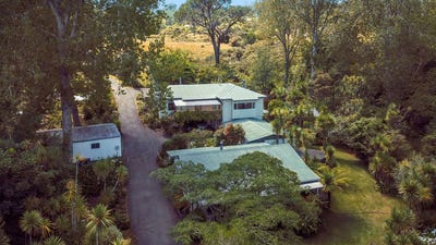 /international/nz/284-glenmore-road-coatesville-rodney-380066117532/