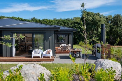 /international/nz/56-seven-oaks-drive-kinloch-taupo-380066120537/