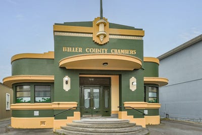 /international/nz/161-palmerston-street-westport-buller-380066149603/