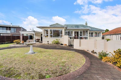 /international/nz/12-howlett-street-waterview-auckland-380066101548/