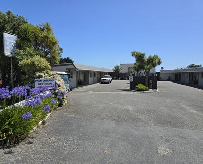 /international/nz/318-main-south-road-greymouth-grey-380066138826/