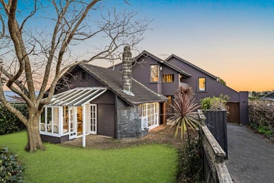 /international/nz/5-kempthorne-crescent-mission-bay-auckland-city-380066075652/