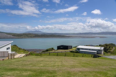 /international/nz/117-te-wetini-roore-place-kawhia-otorohanga-380066117064/