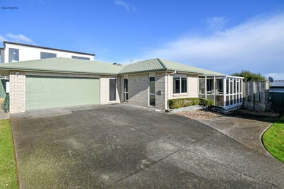/international/nz/8-village-place-tuakau-franklin-380066162405/