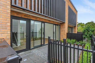 /international/nz/245-kepa-road-mission-bay-auckland-city-380066085170/