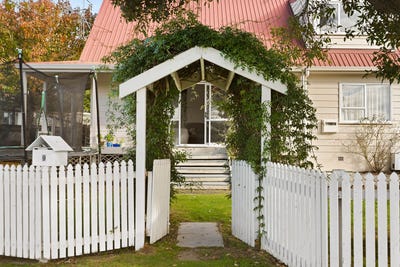 /international/nz/9-garland-drive-saint-andrews-hamilton-city-380066093793/