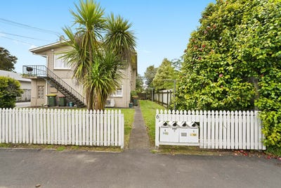 /international/nz/new-street-hamilton-east-waikato-380066105080/