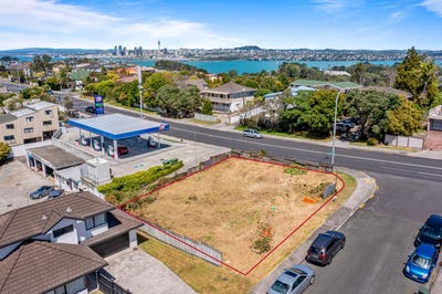 /international/nz/1-glenwood-avenue-birkenhead-north-shore-city-380066150592/