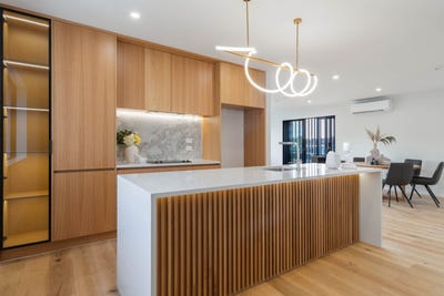 /international/nz/403-beach-road-mairangi-bay-north-shore-city-380066085464/