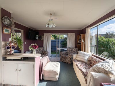 /international/nz/3-kowhai-street-kaka-point-clutha-380066112869/
