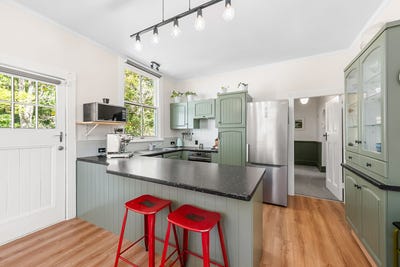 /international/nz/524-main-road-north-timberlea-upper-hutt-city-380066090085/
