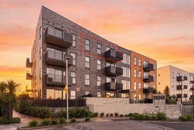 /international/nz/301-2-rauroa-lane-hobsonville-waitakere-city-380066117549/