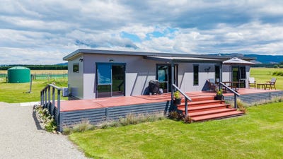 /international/nz/46-bathgates-road-waimate-canterbury-380066078396/