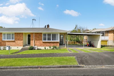 /international/nz/forest-lake-hamilton-city-380066088526/