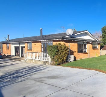 /international/nz/27-james-street-riverton-southland-380066109834/