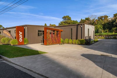 /international/nz/16-sunley-street-westown-new-plymouth-380066183197/