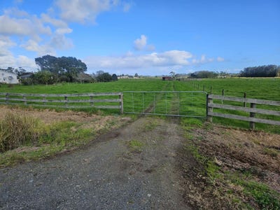 /international/nz/0-unahi-road-awanui-far-north-380066077419/