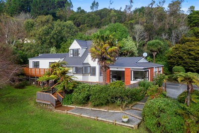 /international/nz/moores-valley-road-wainuiomata-wellington-380066112287/