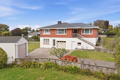 /international/nz/14-johnston-crescent-hillcrest-hamilton-city-380066089639/