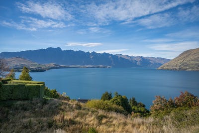 /international/nz/39-aspen-grove-fernhill-sunshine-bay-queenstown-380066094606/
