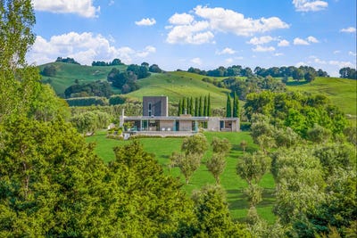 /international/nz/53-duck-creek-road-matakana-rodney-380066096145/
