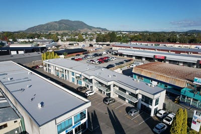 /international/nz/taupo-central-north-island-380066147921/