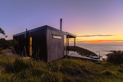 /international/nz/74-te-wai-komaru-way-makara-rodney-380066120413/