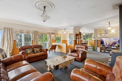 /international/nz/11-clearwater-street-broad-bay-dunedin-city-380066088660/